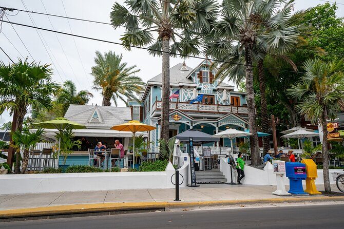 Key West Haunted Pub Crawl Walking Tour - Should you book this Ghost City Tours Key West haunted pub crawl?