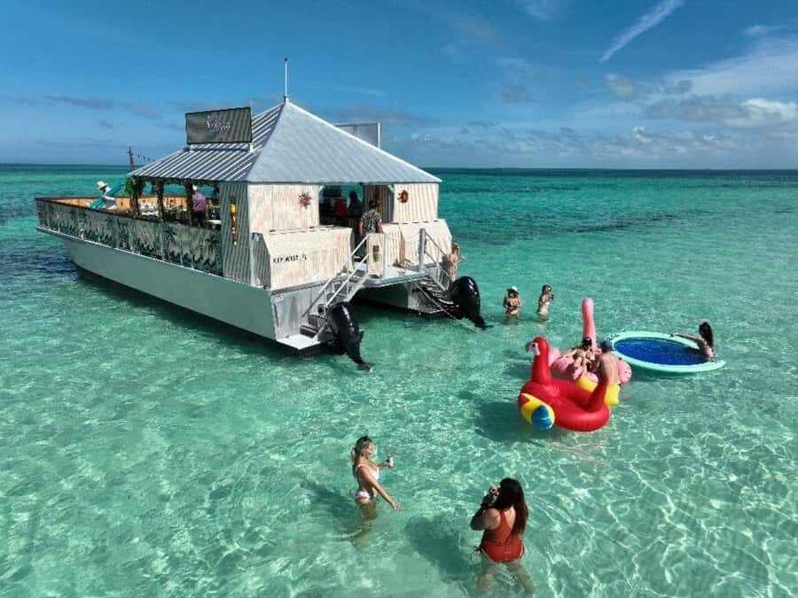 Key West: Sandbar Safari Tiki Cruise - What’s included: open bar + real people, not just narration