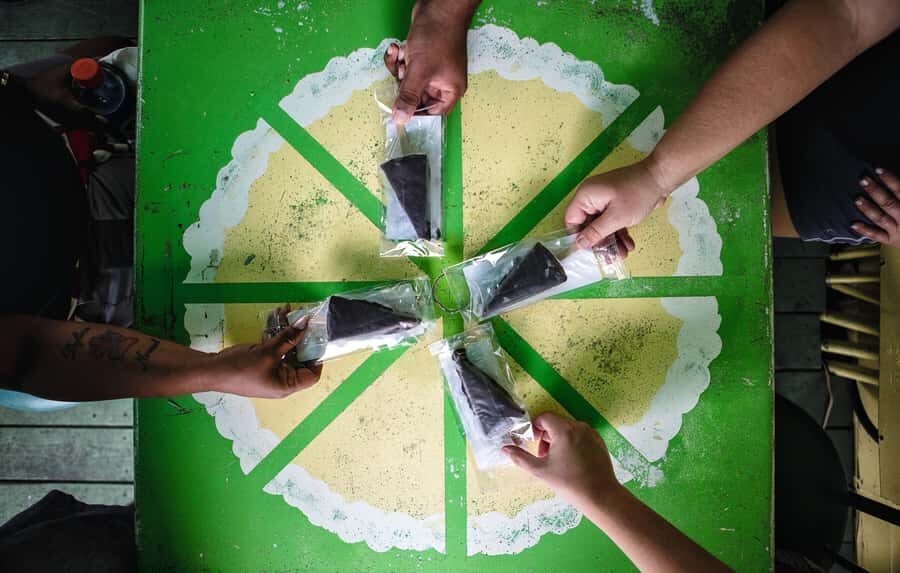 Key West: Secret Walking Food Tour - Why This Walk-Through-Key-West Food Tour Feels Local