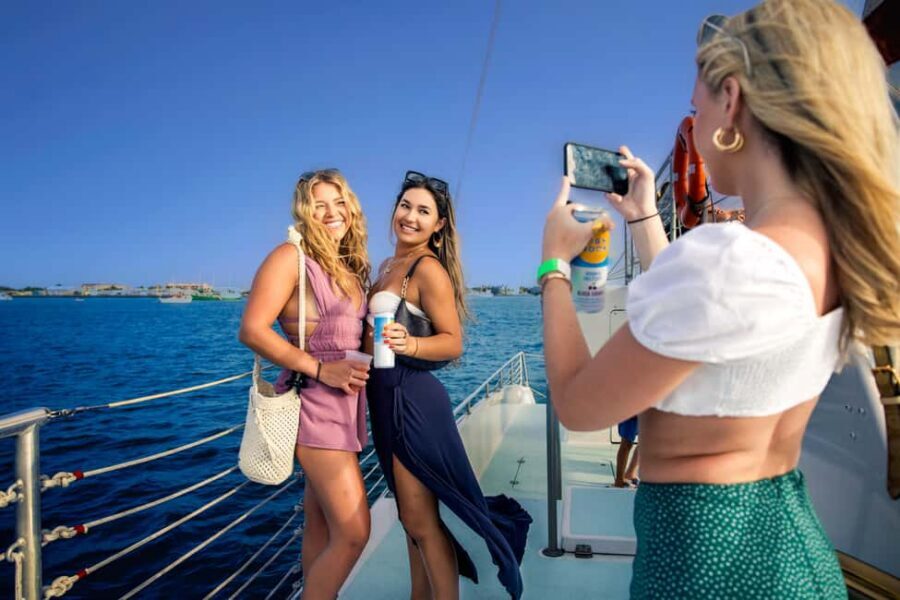 Key West: Sunset Sailing Trip with Open Bar, Food and Music - Quick hits on this Key West sunset catamaran