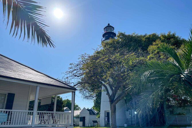 Maritime Village to Micro State: A Self Guided Tour of Key West - Key Points at a Glance