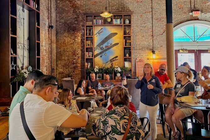 The Hemingway Experience in Key West - Sloppy Joe’s walk-by and Key lime pie: the Key West icons combo